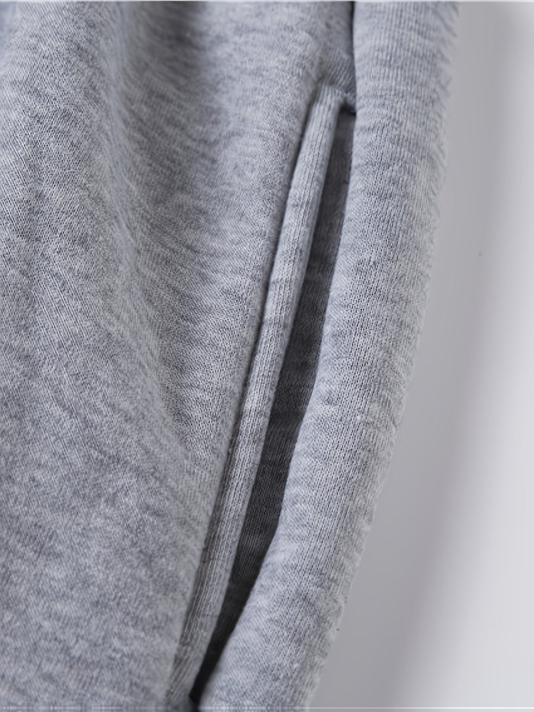 Levi | Essential Jogger - Minimalistisch, Comfortabel & Tijdloos