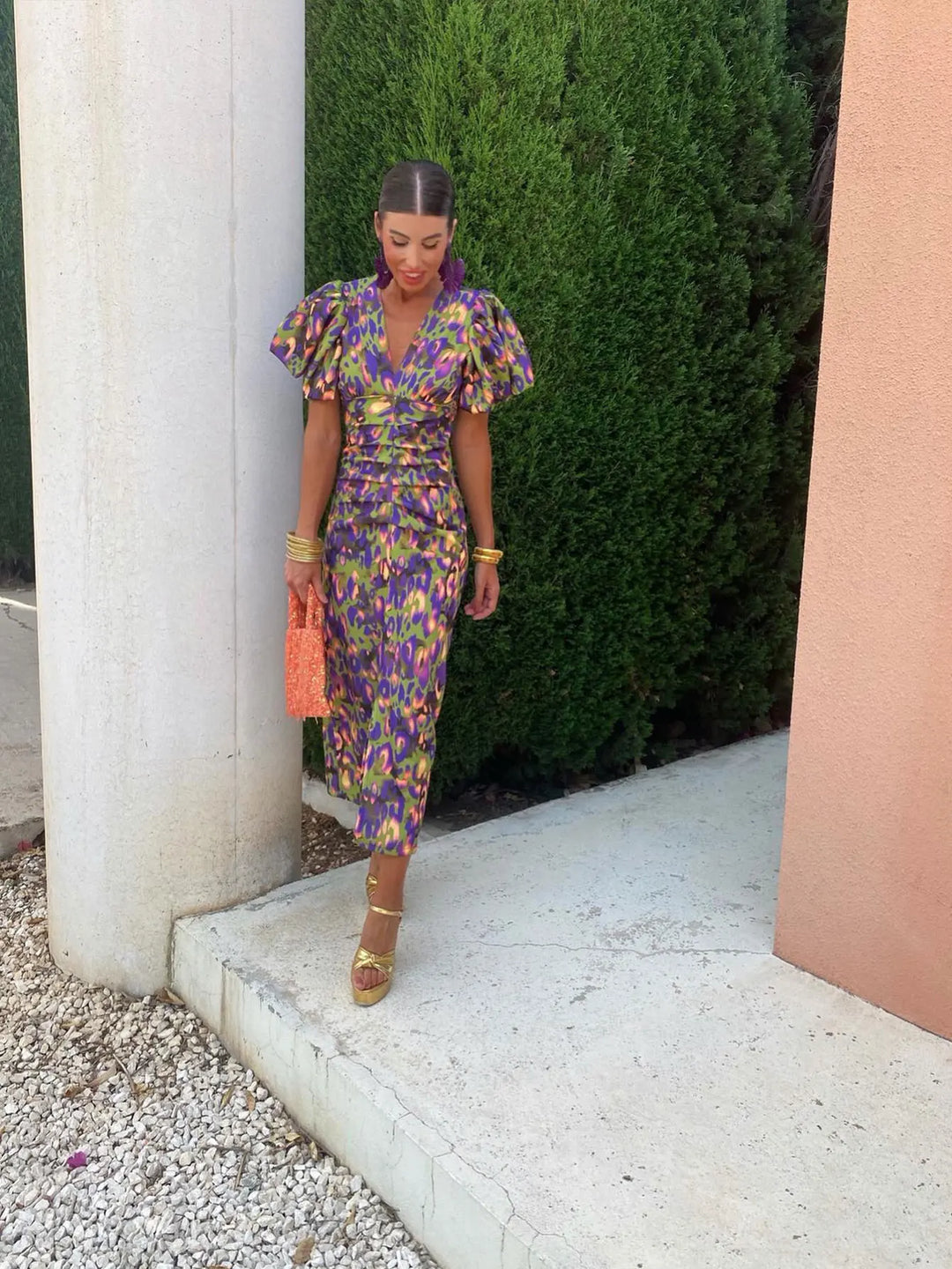 Leeloo Zomerjurk | Elegante V-Hals met Pofmouwen