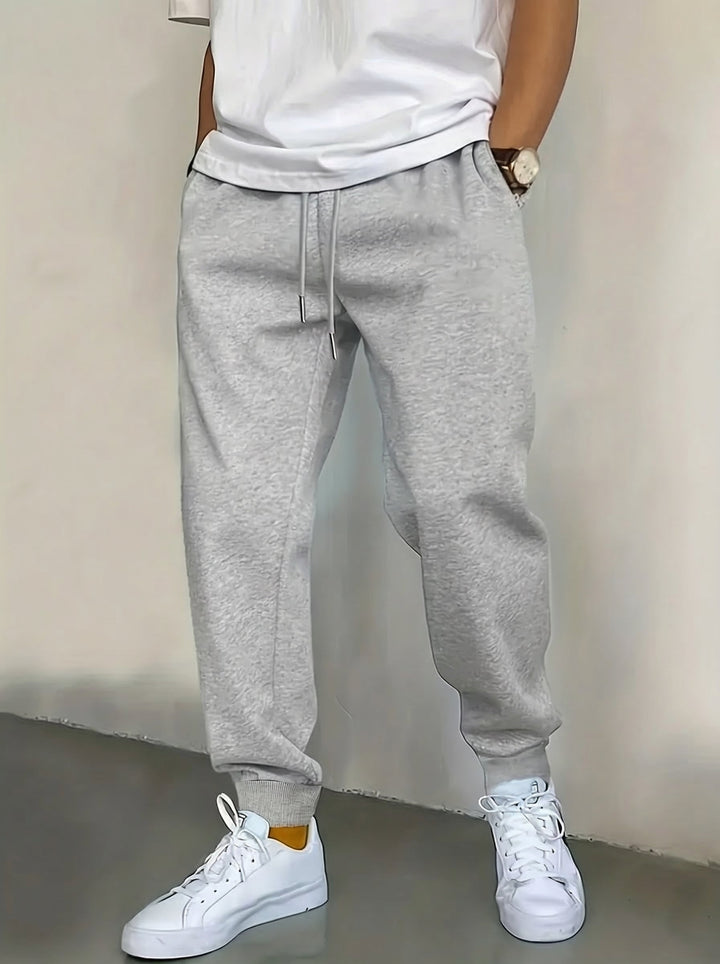 Levi | Essential Jogger - Minimalistisch, Comfortabel & Tijdloos