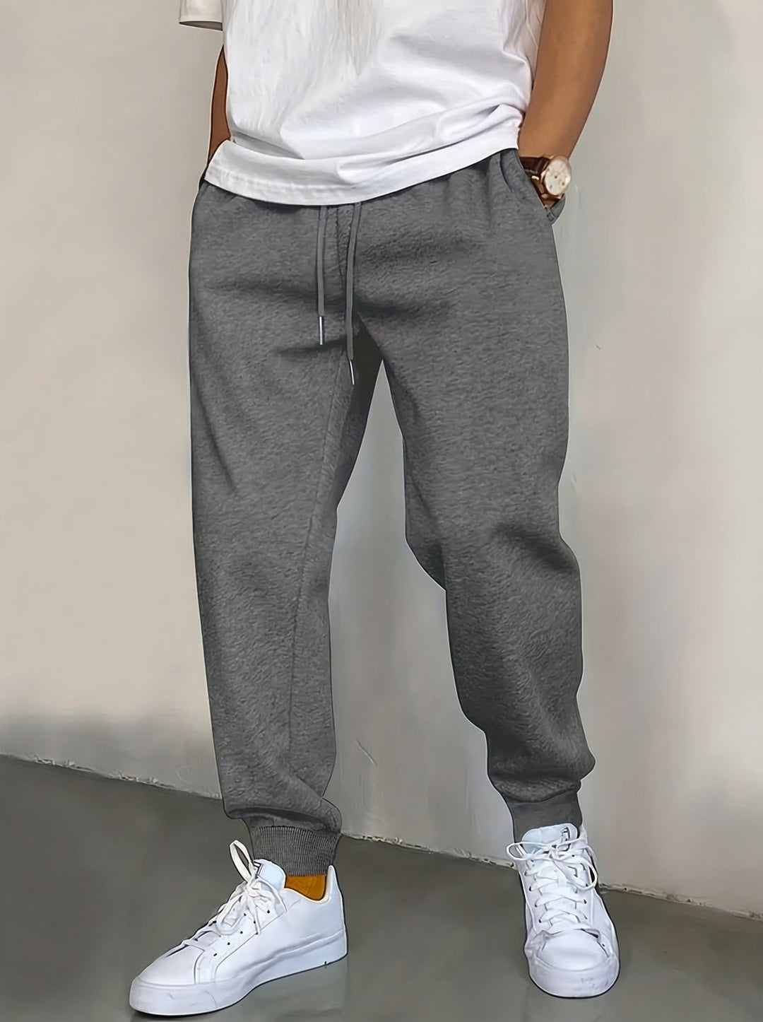 Levi | Essential Jogger - Minimalistisch, Comfortabel & Tijdloos